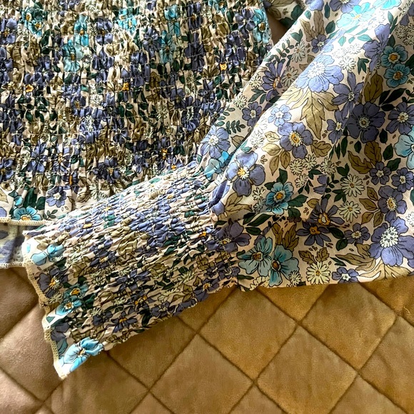 NWOT Jacquie The Label Andrea Smocked Floral Crop Top - Picture 4 of 6